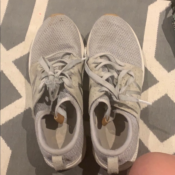 New Balance Shoes - Picture 2 of 3